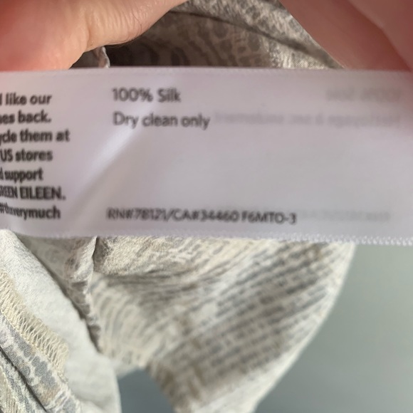 Eileen Fisher Medium Silk Shirt - Picture 5 of 8